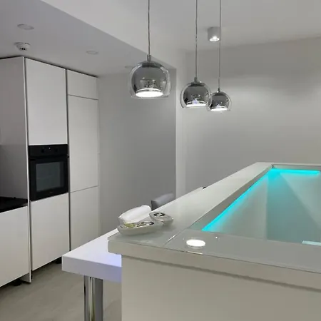 Lovely New By The Parliament Apartment