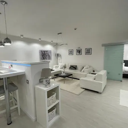Lovely New By The Parliament Apartment Budapest