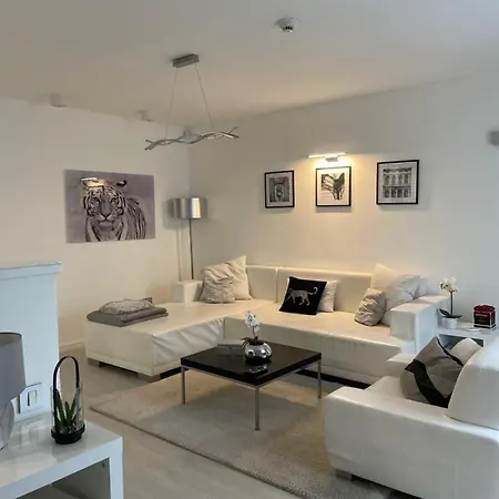 Apartment Lovely New By The Parliament *
